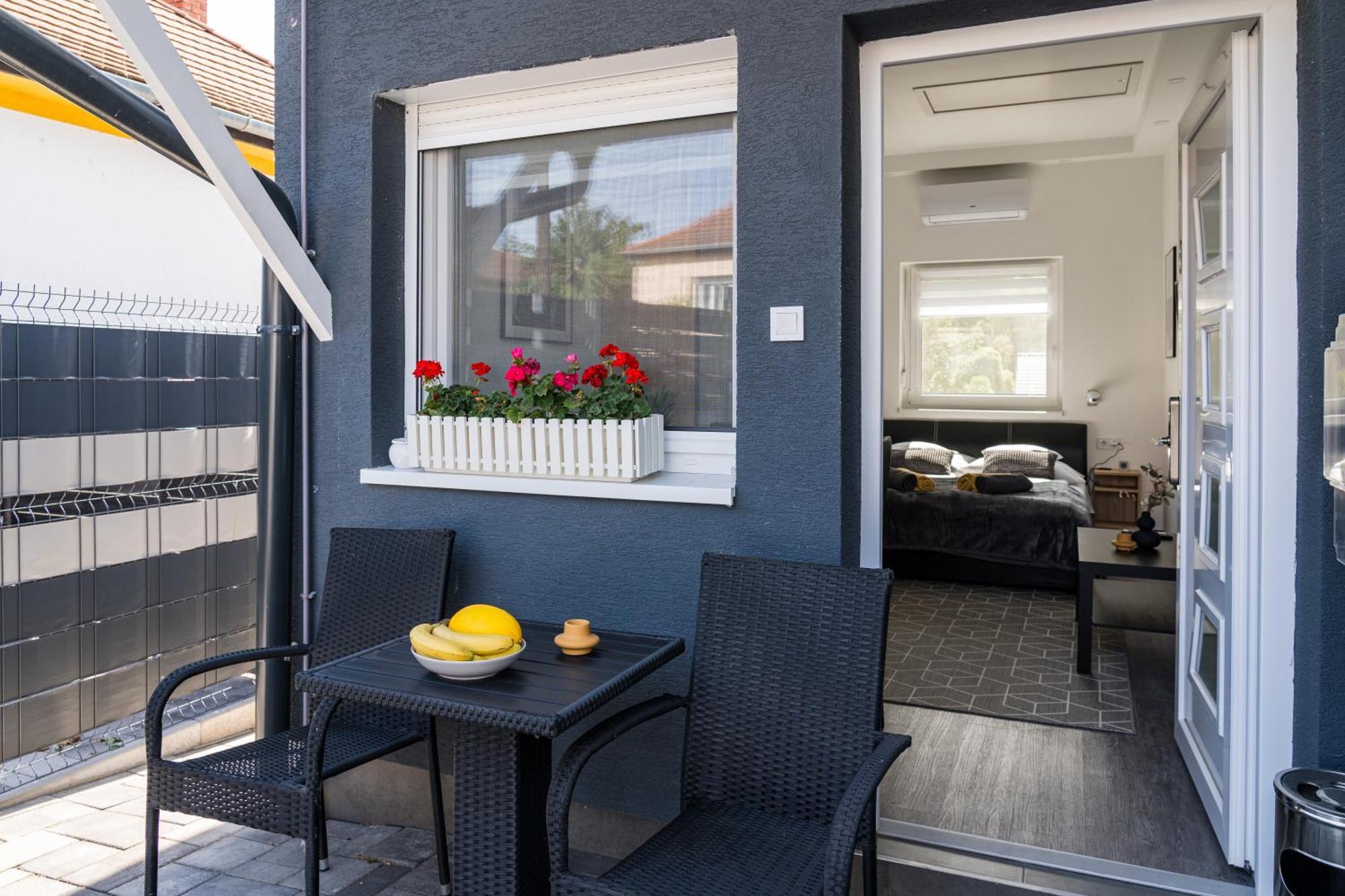 Balatonic Lemon Apartmanhaz Siófok Esterno foto