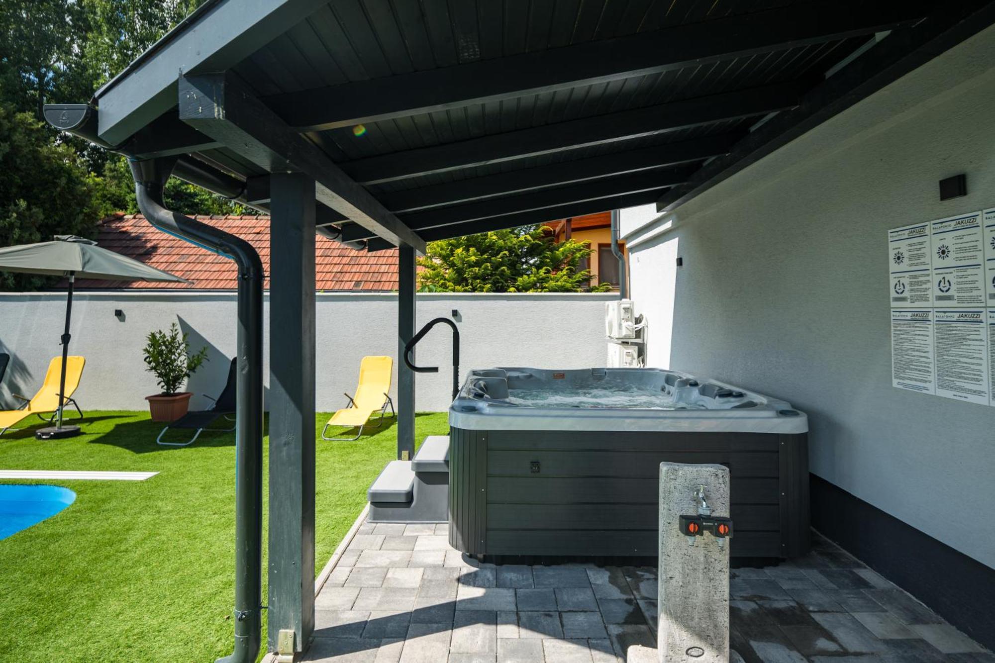 Balatonic Lemon Apartmanhaz Siófok Esterno foto