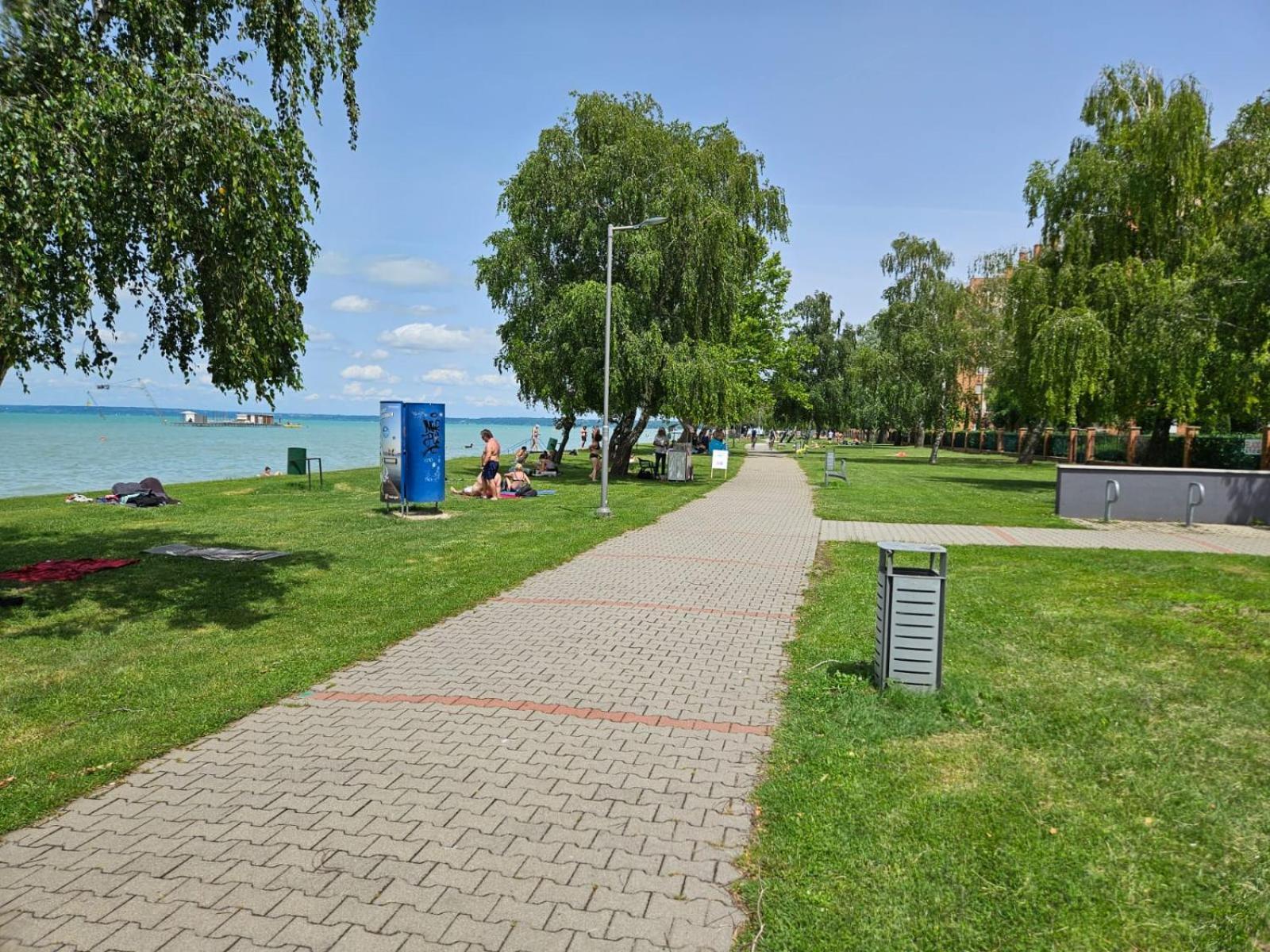 Balatonic Lemon Apartmanhaz Siófok Esterno foto